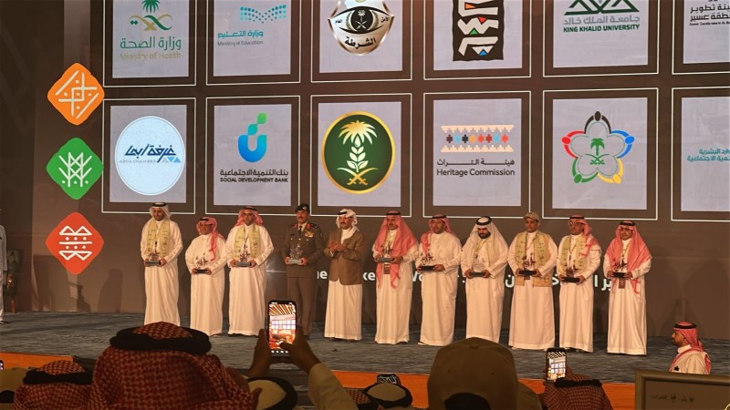 تكريم أمير عسير يعزز حضور التعليم في مبادرة أجاويد4