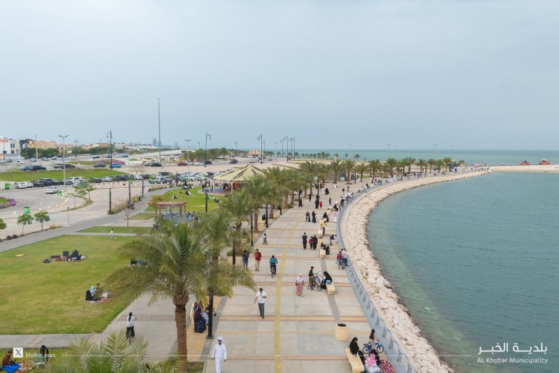 بلدية الخبر تشيد بكورنيش الخبر وتؤكد تميزه كوجهة سياحية بارزة