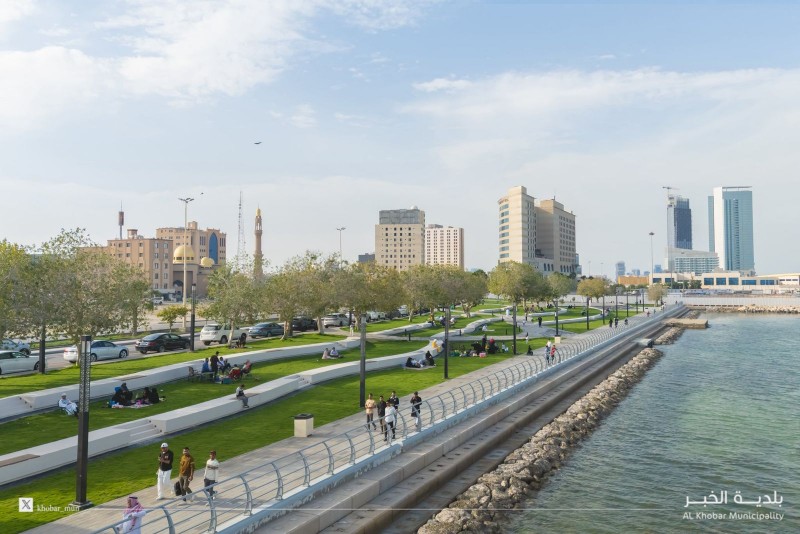 بلدية الخبر تنجز المرحلة الرابعة من تطوير كورنيش الخبر الجنوبي