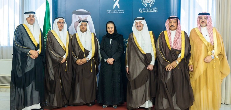 أمير الشرقية يرعى تكريم داعمي جمعية السرطان السعودية