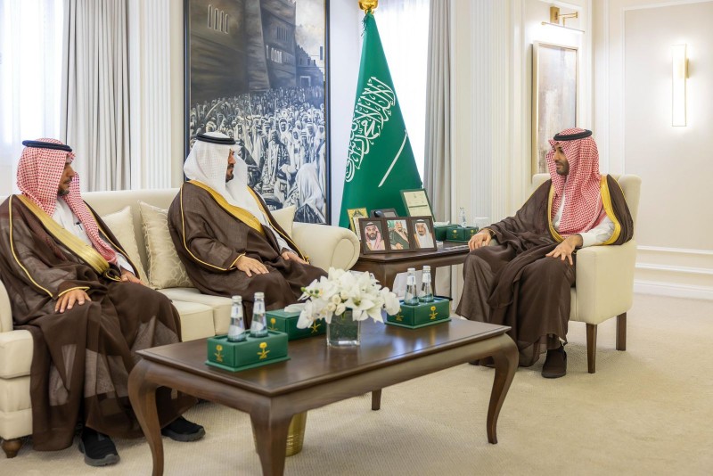 نائب أمير الجوف يستقبل الرئيس التنفيذي لهيئة تطوير وتعمير المناطق الجبلية