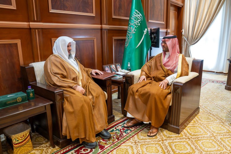 نائب أمير حائل يطّلع على جهود مكتب الإرشاد بالحرس الوطني