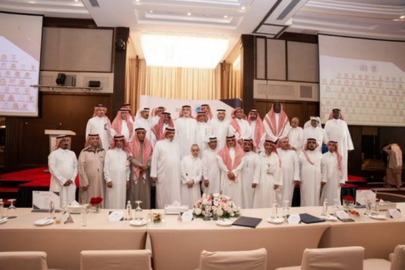 أمانة جدة تُقيم حفلًا لتكريم منسوبيها المتقاعدين تقديرًا لعطائهم