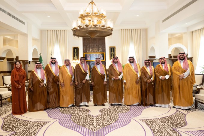 لقاء يجمع نائب أمير مكة ورئيس غرفة مكة لدعم التنمية والاستثمار