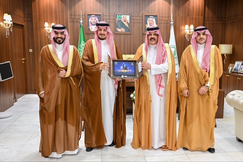 أمير حائل يستعرض التقرير السنوي لـ "مدن" ويؤكد أهمية تعزيز الاستثمارات الصناعية