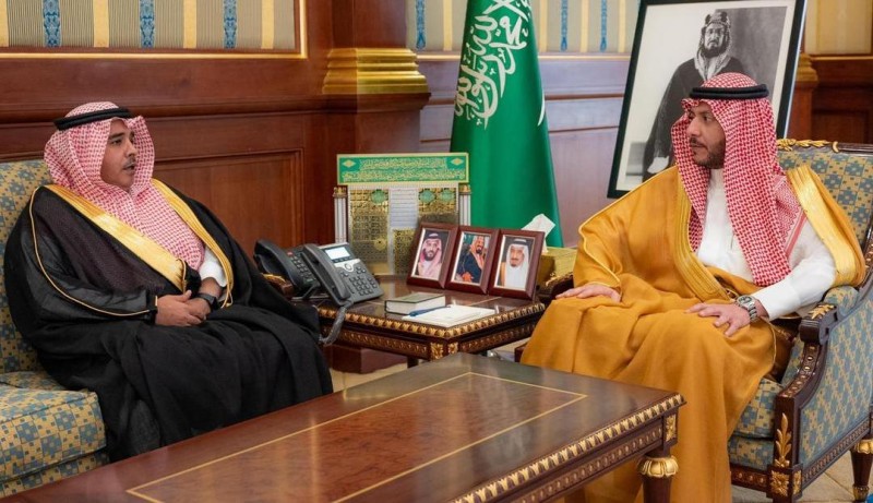 نائب أمير المدينة المنورة يستقبل مدير عام الأحوال المدنية بالمنطقة
