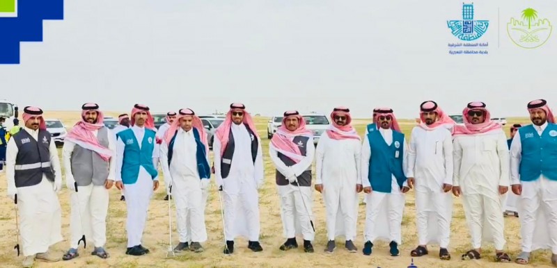 بلدية النعيرية تنظم مبادرة بيئية لتعزيز النظافة في المتنزهات البرية