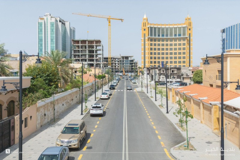 بلدية الخبر تُنجز مشروع أنسنة الشارع السابع لتعزيز جودة الحياة