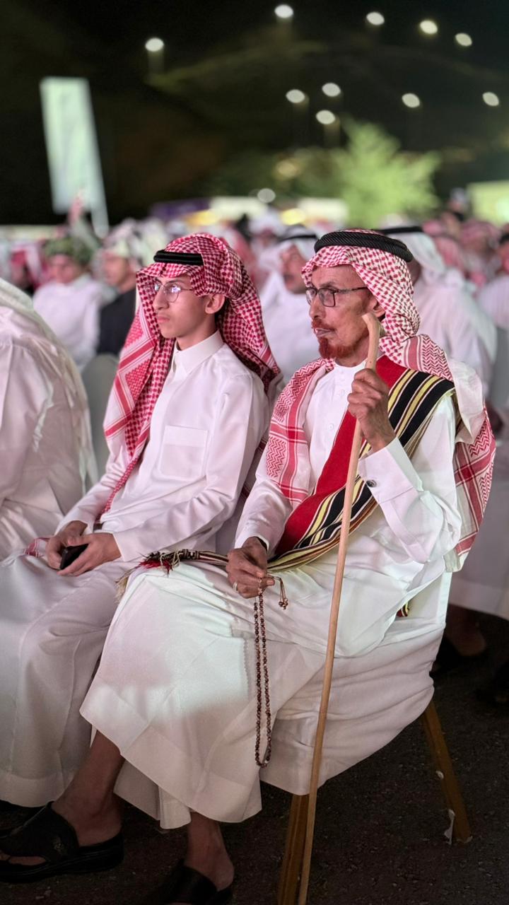 عدسة أبو خيرة ترسم ملامح الجمال في مهرجان البن برجال ألمع