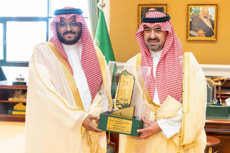 نائب أمير منطقة تبوك يدشّن "أسبوع البيئة" بالمنطقة