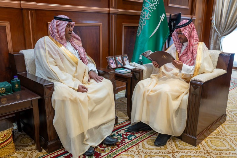 نائب أمير حائل يطّلع على تقرير المجاهدين