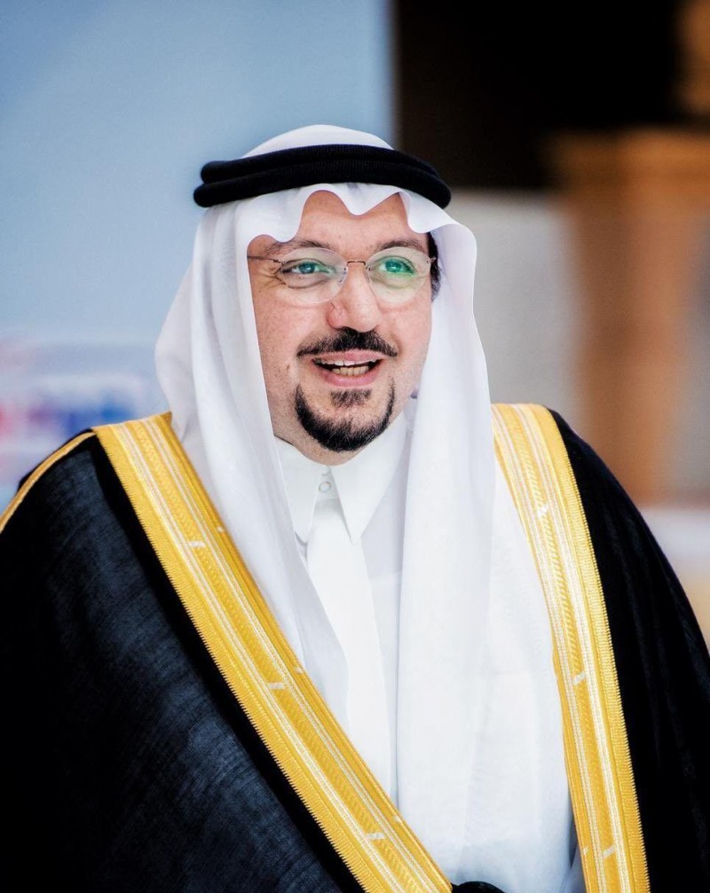 أمير القصيم يكرّم الفائزين بمسابقة القرآن الكريم الوزارية