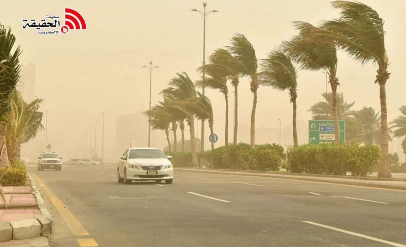 رياح مثيرة للغبار وأمطار رعدية على عدة مناطق في المملكة