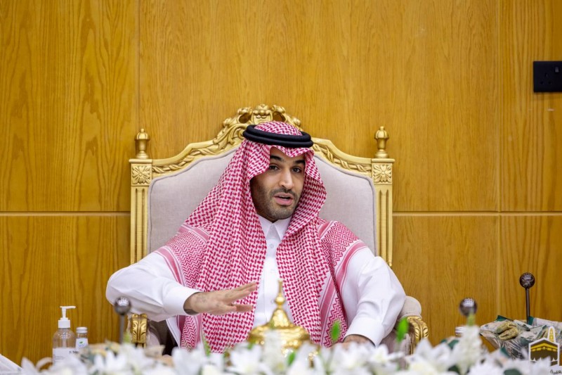 نائب أمير الجوف يطّلع على خدمات مدينة الحجاج بالشقيق
