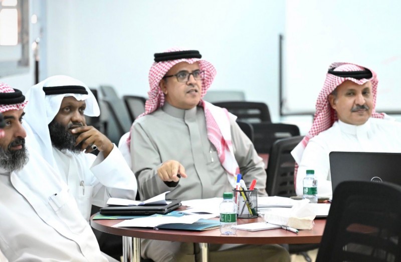 برنامج إدارة العمل التطوعي المدرسي يختتم فعالياته في تعليم عسير