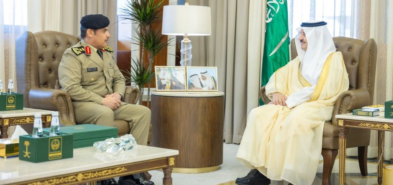 أمير الشرقية يستقبل قائد قوة أمن المنشآت بالمنطقة