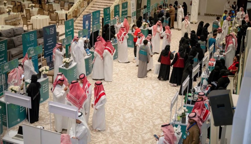 إقبال واسع على جناح الشؤون الإسلامية في قافلة جازان الرقمية