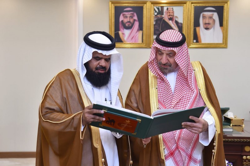 أمير نجران يشيد بجهود جمعية الإبل