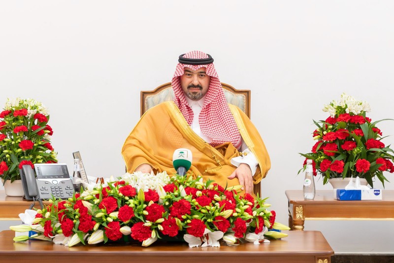 نائب أمير تبوك يتفقد جاهزية منفذ حالة عمار لخدمة الحجاج