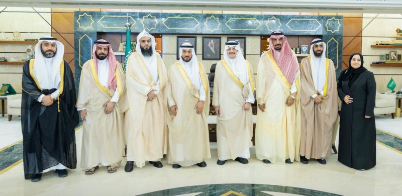 سمو أمير الشرقية يستقبل رئيس وأعضاء مجلس إدارة جمعية الأوقاف الصحية