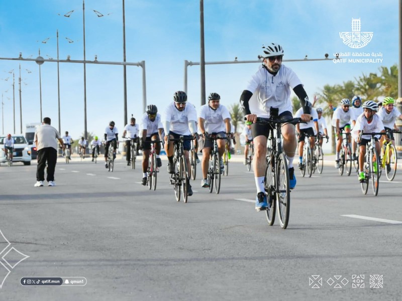 وزارة الرياضة وبلدية القطيف تقدمان برامج توعوية وصحية في فعاليات رياضة الدراجين