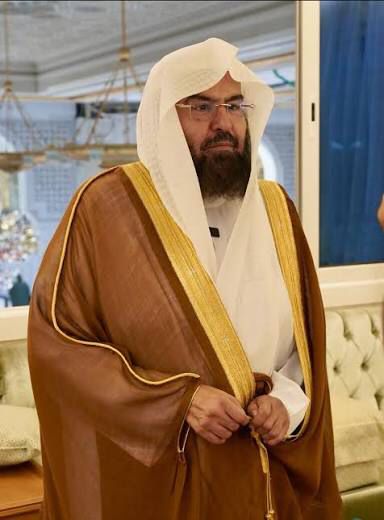 رئيس الشؤون الدينية يدعو لاغتنام شرف الزمان والمكان والالتزام بالتعليمات