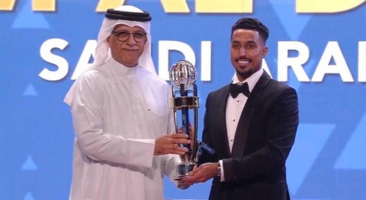 "رسميًا: الدوسري يحصل على لقب أفضل لاعب في قارة آسيا"