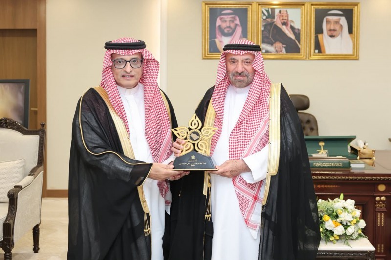 أمير نجران يُثمّن إنجاز التجمع الصحي في ملتقى القيادة الملهم 2026