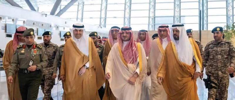 وزير الداخلية يتابع استقبال الحجاج بمطار جدة