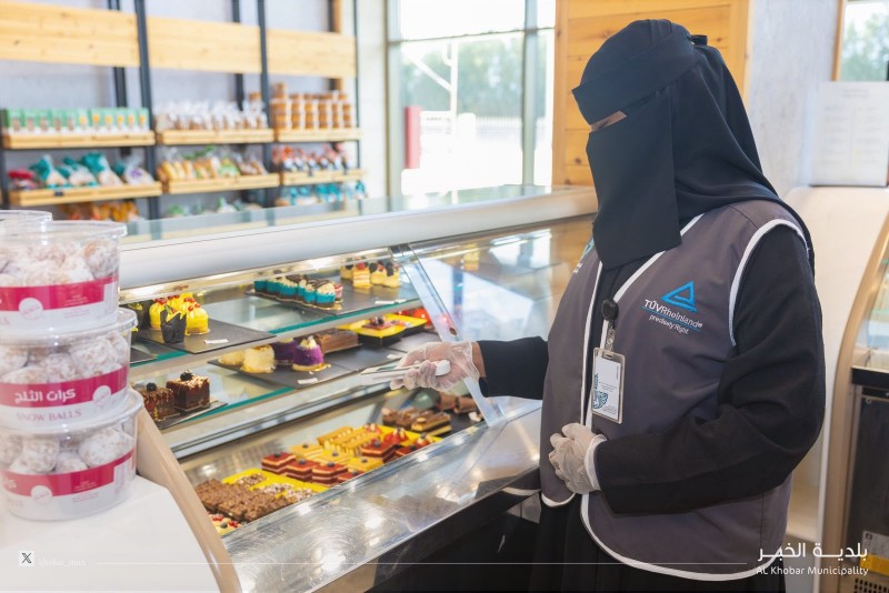 بلدية الخبر تكثف الرقابة على محلات الحلويات بالمدينة