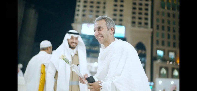 الحرم المكي يستقبل الحجاج بالورد والبخور يوم النحر