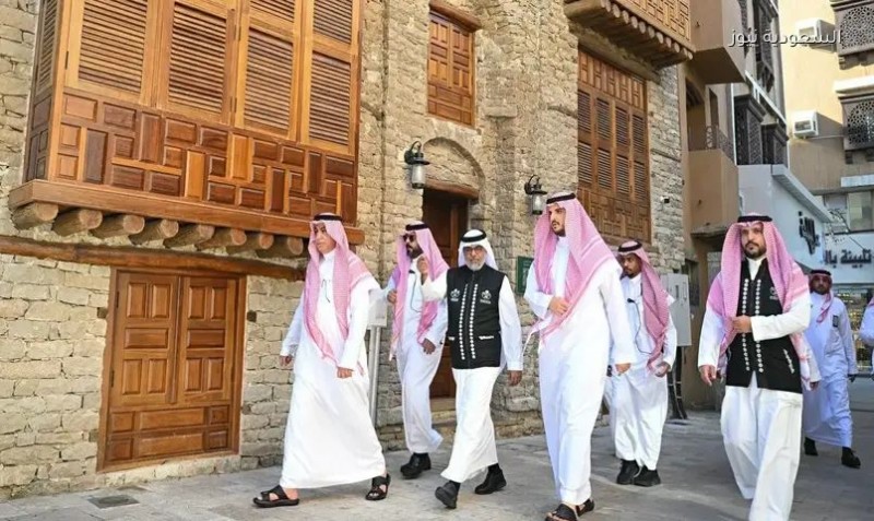 محافظ الطائف يزور المنطقة التاريخية