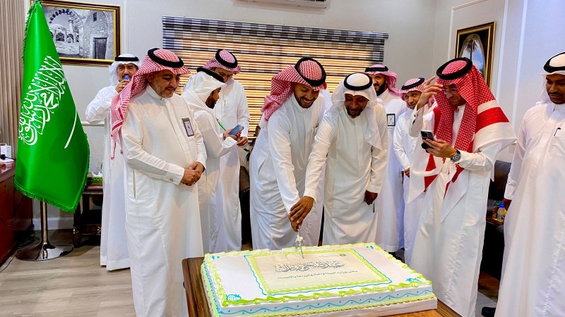 أجواء من البهجة والتآخي في معايدة منسوبي وزارة البيئة بالأحساء أجواء من البهجة والتآخي في معايدة منسوبي وزارة البيئة بالأحساء