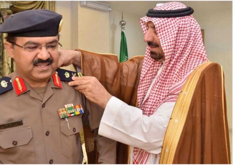أمير نجران يقلّد العصيمي رتبة لواء ويؤكد أهمية مواصلة التميز أمير نجران يقلّد العصيمي رتبة لواء ويؤكد أهمية مواصلة التميز