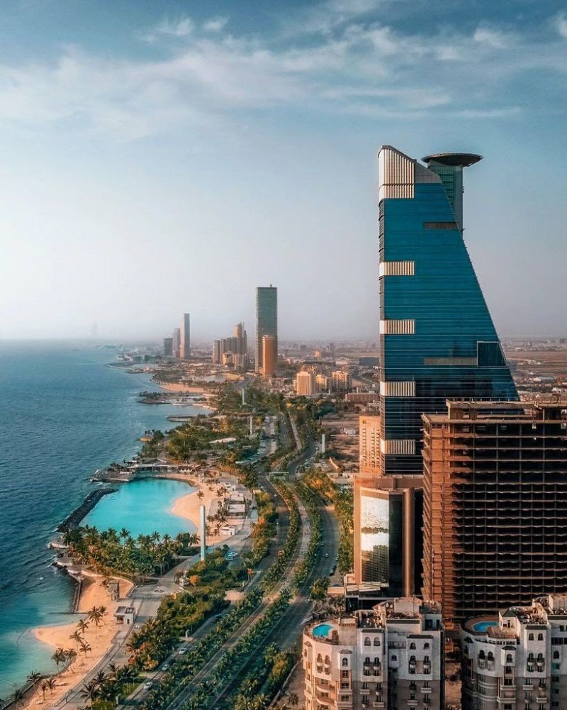 أمانة جدة تعزز السلامة البحرية وترفع جاهزية الشواطئ لصيف 2026