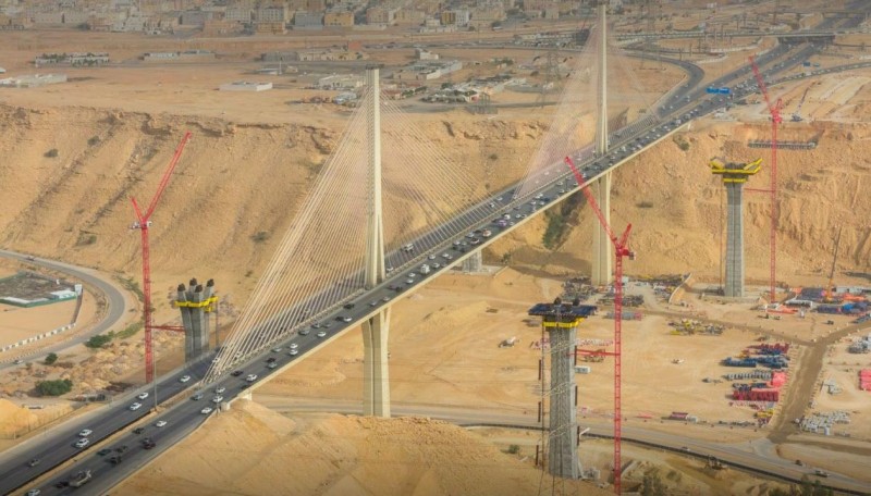 تنفيذ الجسرين الموازيين لجسر وادي لبن يحقق 28٪ من الإنجاز تنفيذ الجسرين الموازيين لجسر وادي لبن يحقق 28٪ من الإنجاز