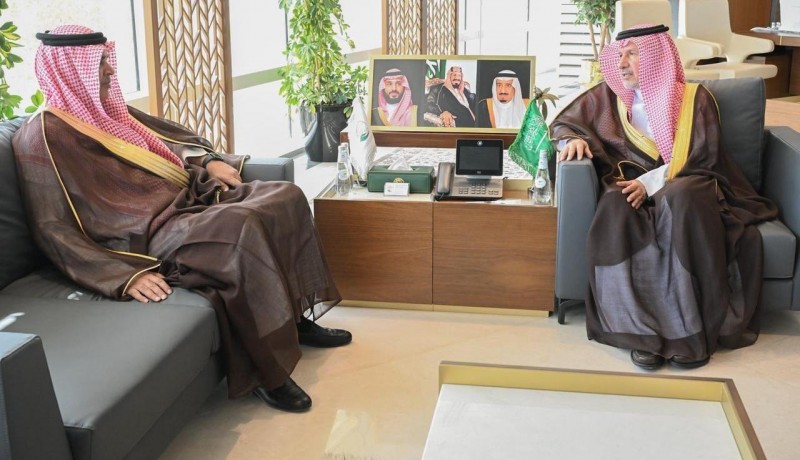 الربيعة يبحث تعزيز المشاريع الإنسانية والإغاثية في السودان
