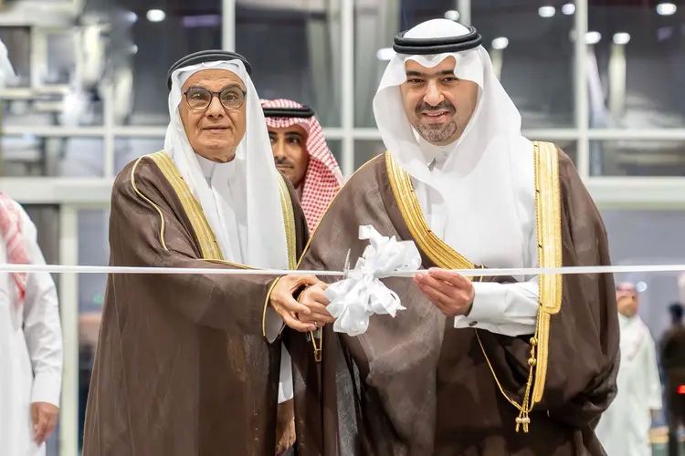 نائب أمير تبوك يدشّن “واجهة الشمال” لتعزيز صناعة المعارض والمؤتمرات بالمنطقة نائب أمير تبوك يدشّن “واجهة الشمال” لتعزيز صناعة المعارض والمؤتمرات بالمنطقة