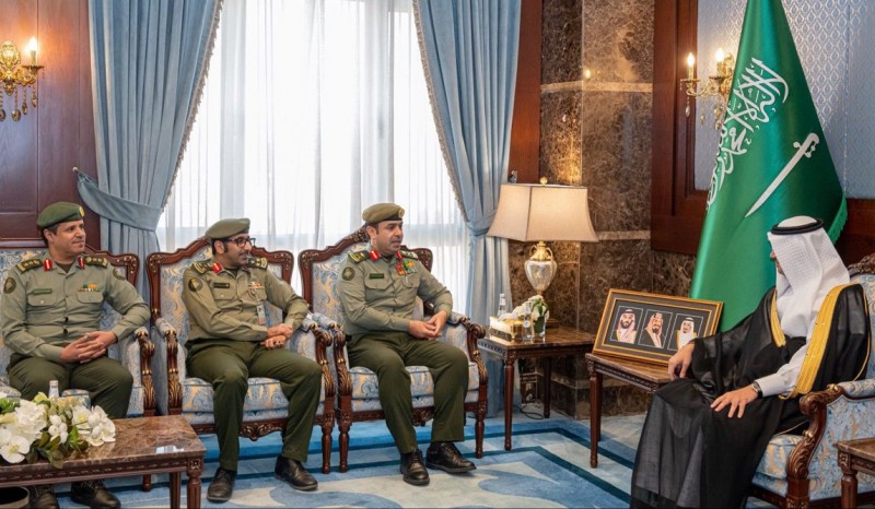محافظ الأحساء يطلع على جهود جوازات الشرقية ويؤكد مواصلة التطوير