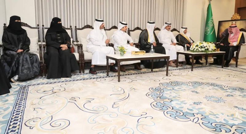 أمير نجران يطّلع على برامج جمعية الصم ويشيد بدورها