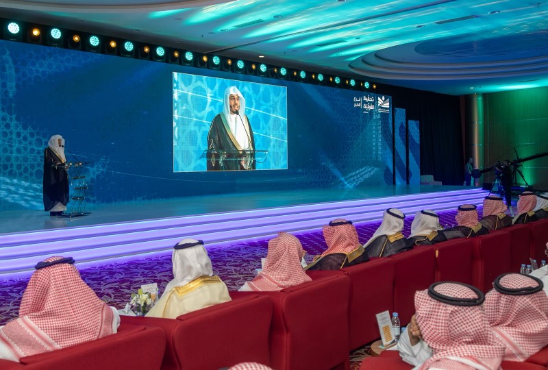 مجمع العتيبي القرآني بالخبر يحتفي بـ 11 خاتمًا و350 طالبًا