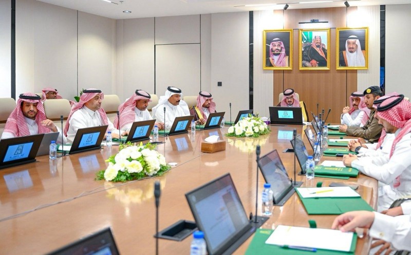 أمانة الباحة تبحث مستجدات معالجة التشوه البصري