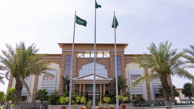 أمير مكة يرعى حفل تخريج الدفعة الـ 22 بجامعة الطائف
