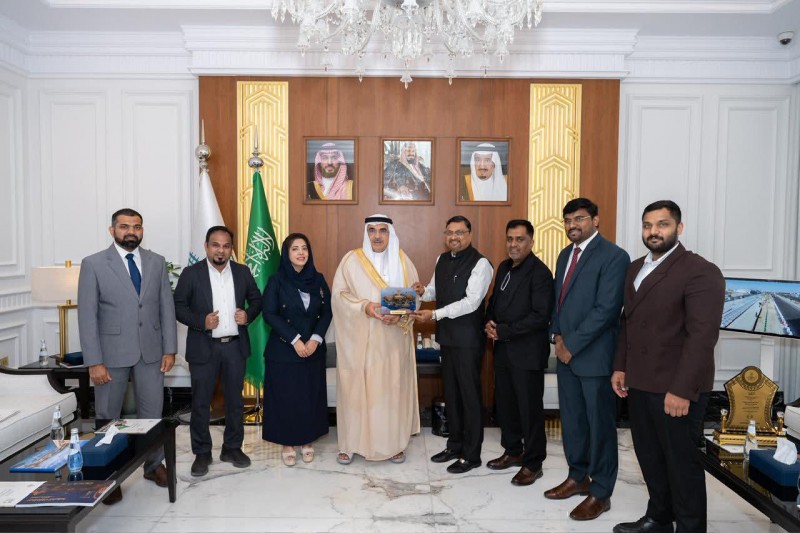 أمين الشرقية يستقبل وفدًا استثماريًا هنديًا لبحث الفرص الواعدة أمين الشرقية يستقبل وفدًا استثماريًا هنديًا لبحث الفرص الواعدة