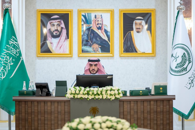 أمير الجوف يرأس اجتماع اللجنة التنفيذية للإسكان التنموي