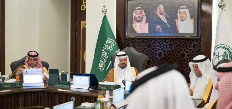 أمير مكة يوجّه بتنظيم حلقات نقاش للتحضير المبكر للحج