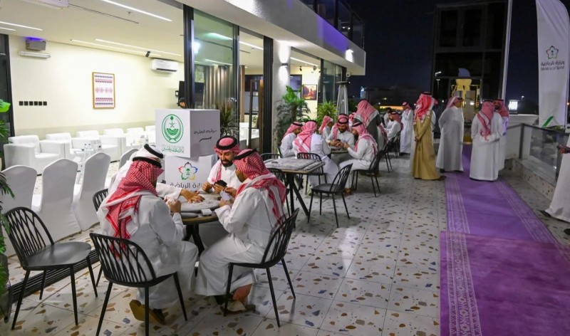 230 فريقًا يتنافسون في بطولة البلوت بأبها على مدى 25 يومًا