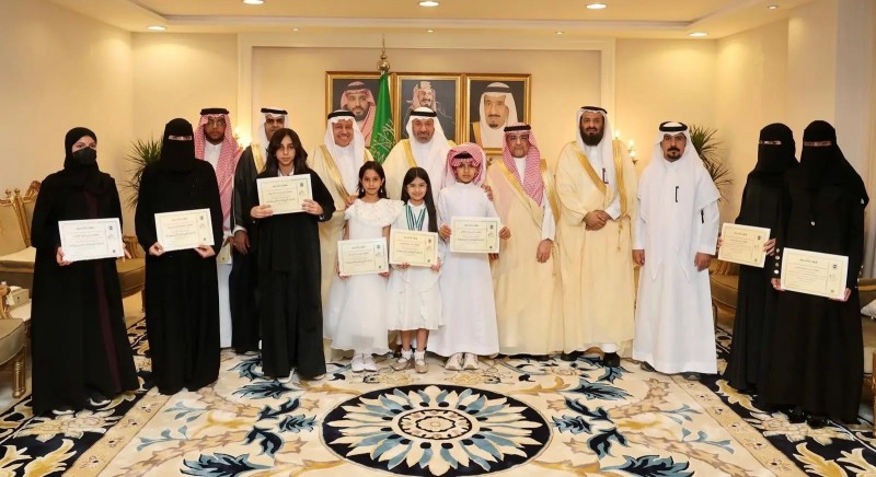أمير نجران يكرم الفائزين بجائزتي المواطنة المسؤولة وصيتاثون