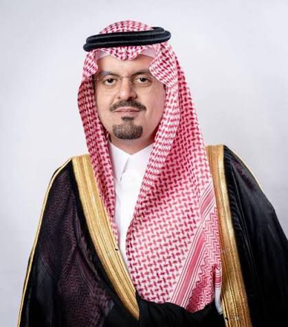 نائب أمير مكة يقلّد قائد الإمارة رتبته الجديد