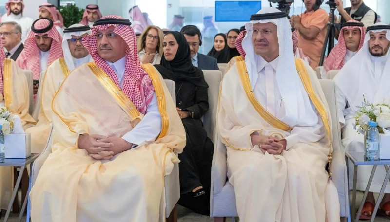 وزير الطاقة يرعى تخريج مبتعثي القطاع الصناعي ضمن مسار واعد وزير الطاقة يرعى تخريج مبتعثي القطاع الصناعي ضمن مسار واعد